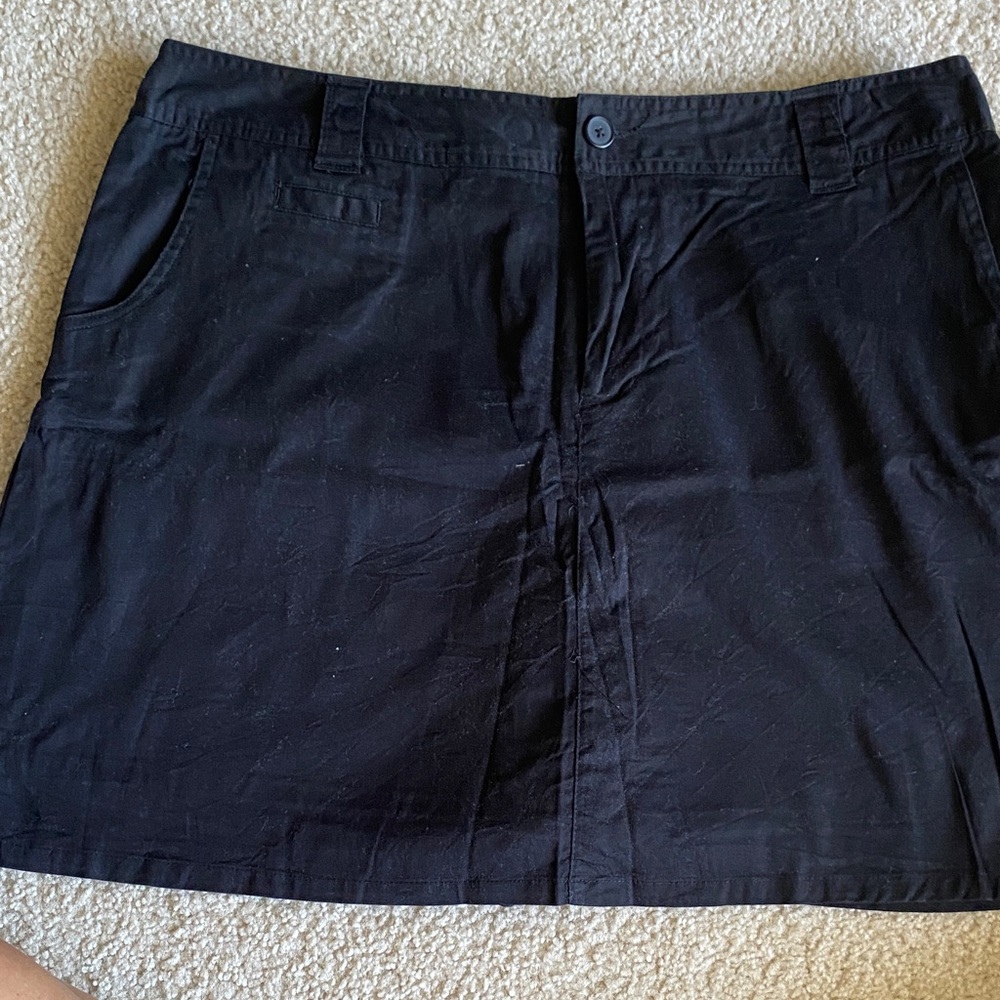 Black Skort